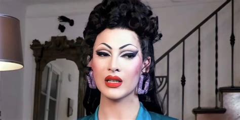 violet chachki waist|The pit stop ft Violet Chachki : r/rupaulsdragrace